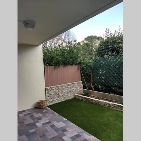 Particulier Loue T3 En Rez De Jardin A 30 Metres De La Avec Un Double Box * La Ciotat